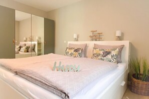 2 bedrooms, iron/ironing board, travel crib, free WiFi - Beach apartment with sauna in a top location (Büsum)