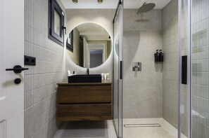 Hair dryer, towels