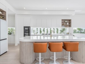 Fridge, microwave, oven, stovetop - Indulge in luxury in Mermaid Waters, where a brand new bespoke home awaits you! (Gold Coast)