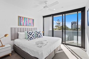 2 bedrooms, iron/ironing board, free WiFi, bed sheets - Escape to luxury at Sandbar Resort in Burleigh Heads! (Gold Coast)