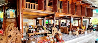 Peaceful Mountain Hotel
