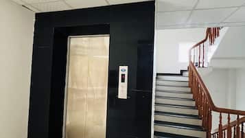 Elevator