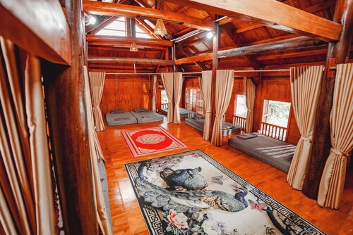 Peaceful Mountain Hotel