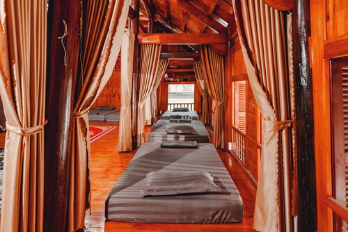 Peaceful Mountain Hotel