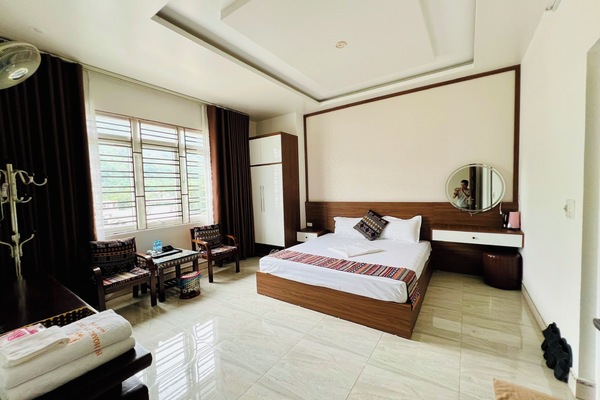 Deluxe dubbelrum eller tvåbäddsrum - utsikt mot bergen | Gratis wi-fi och sängkläder