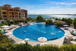 Piscina all'aperto