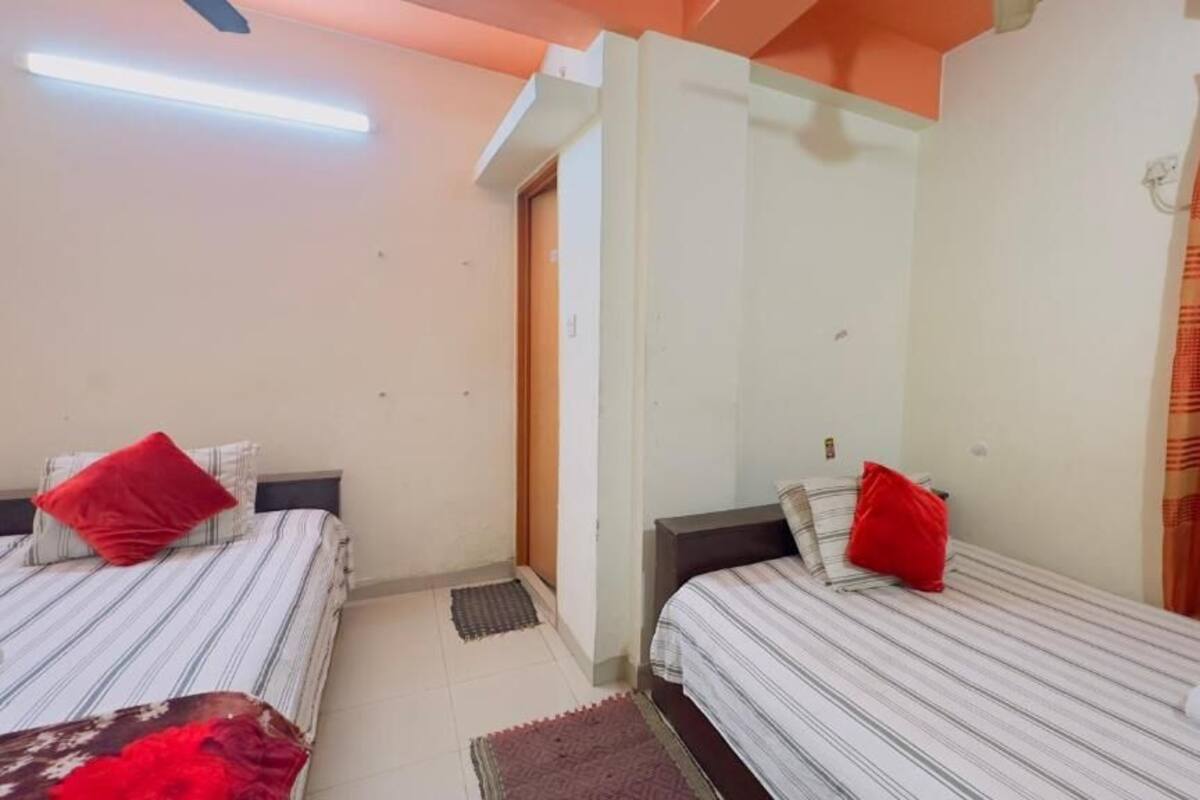 Deluxe Double or Twin Room | Desk, soundproofing, WiFi (free)