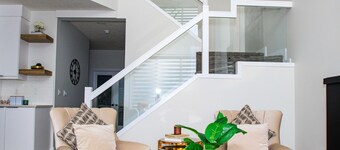 Luxury 5 bedroom family  house Sleeps 13 + high chair and baby crib 