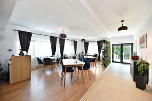 Khu vực dùng bữa sáng