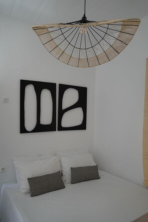 Apartment, Lanai | 1 bedroom, hypo-allergenic bedding, down duvets, individually decorated