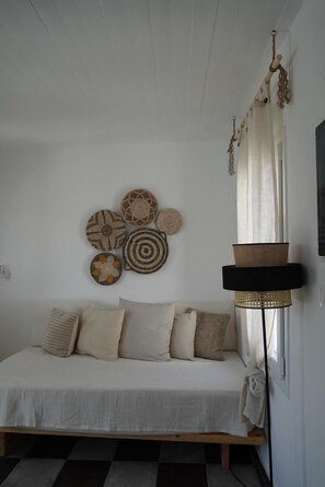 Apartment, Lanai | Living area