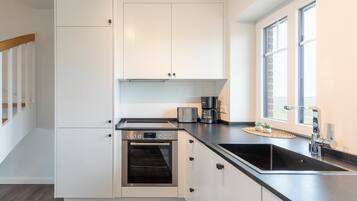 Refrigerador, horno, placa de cocina, lavavajillas