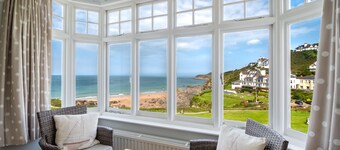 Luxury beach-front House with fantastic sea views in Woolacombe with parking 