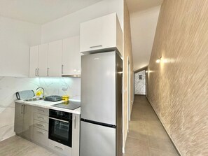 Family Apartment, Sea View | Private kitchen