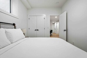 2 bedrooms, desk, iron/ironing board, free WiFi