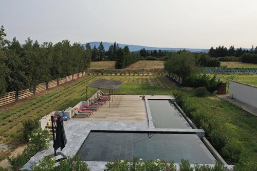 Appartement Coquelicot Avec Terrasse Jardin et Piscines 6 Personnes