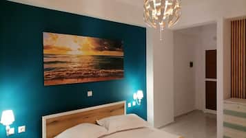 Premium bedding, Select Comfort beds, in-room safe, laptop workspace