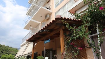 Fachada de la propiedad