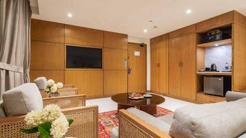 Suite – executive | Skrivebord, strykejern/-brett og wi-fi (inkludert)