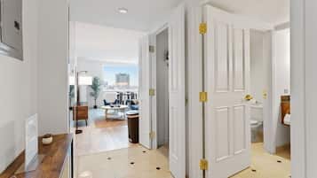 Apartment | Living area | TV