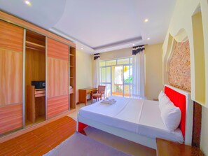 Egyptian cotton sheets, premium bedding, down comforters, pillowtop beds