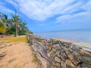 Vista para praia/oceano