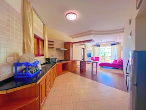 Private kitchen - Raha Whitesands Apartments  (Mombasa)