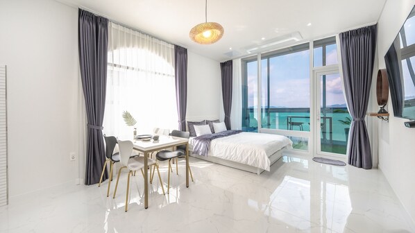 Habitación básica, 1 habitación (2F oceanview terraceroom (204)) | 1 dormitorio y wifi gratis