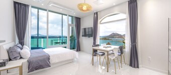 Yeosu Hemiswi SPA Pension