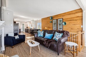 TV, peis og kontorer