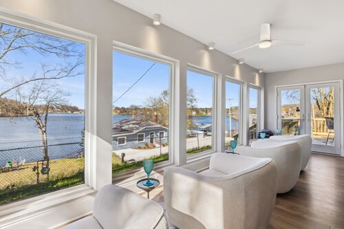 Hilltop Lakehouse - Free Kayaks, Deck, Pet Friendly