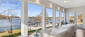 Hilltop Lakehouse - Free Kayaks, Deck, Pet Friendly