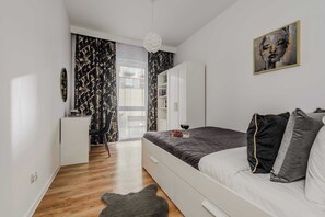 1 chambre, fer et planche à repasser, Wi-Fi, literie fournie