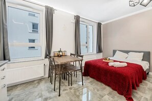 1 bedroom, iron/ironing board, WiFi, bed sheets