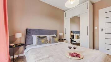 2 habitaciones, tabla de planchar con plancha, wifi y ropa de cama