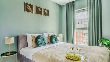 2 habitaciones, tabla de planchar con plancha, wifi y ropa de cama