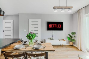 Dining - Lumina luxurious apartment with balcony (Lódz)