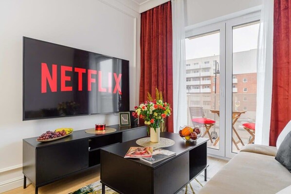 TV, offices - Lumina apart near the Cinematography Museum (Łódź)