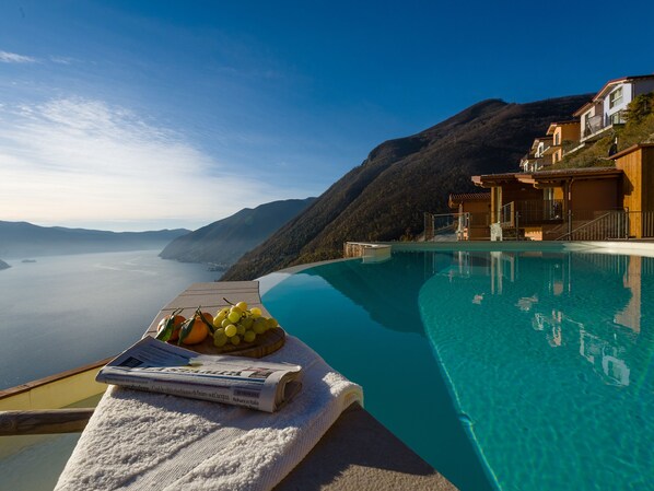 Outdoor pool - Corinto - Parzanica (Spiglia)