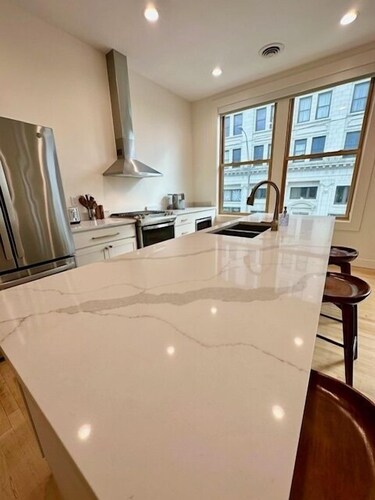 Condo C - Gallery Suites Downtown Marion