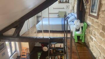 3 slaapkamers, een strijkplank/strijkijzer, wifi, beddengoed