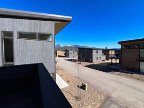 Property grounds - Exceptional | New | Hot Tub & Pool | Sleeps 10! (Whitefish)