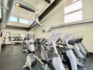 Fitness facility - Exceptional | New | Hot Tub & Pool | Sleeps 10! (Whitefish)