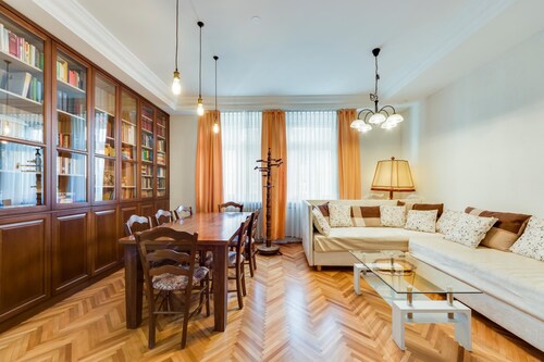 Comfortable apartment with 3 bedrooms/3 bathrooms for total 6 person