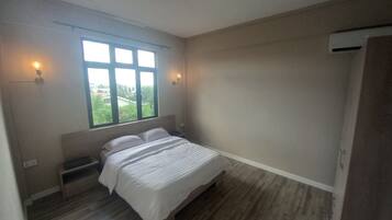 2 makuuhuonetta, silitysrauta/-lauta, Wi-Fi, vuodevaatteet