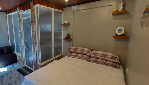 غرفة - غرفة نوم واحدة - بمنظر للمنتجع | 1 غرفة نوم وملاءات أسرّة