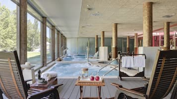 Couples treatment rooms, sauna, hot tub, steam room, hot springs