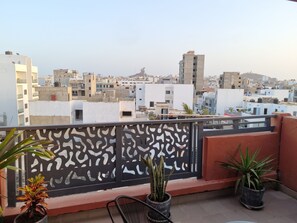 Property grounds - Appartement Dans une Zone Résidentielle de Dakar, à Proximité de Plages et Resto (Dakar)