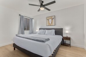 Iron/ironing board, free WiFi, bed sheets