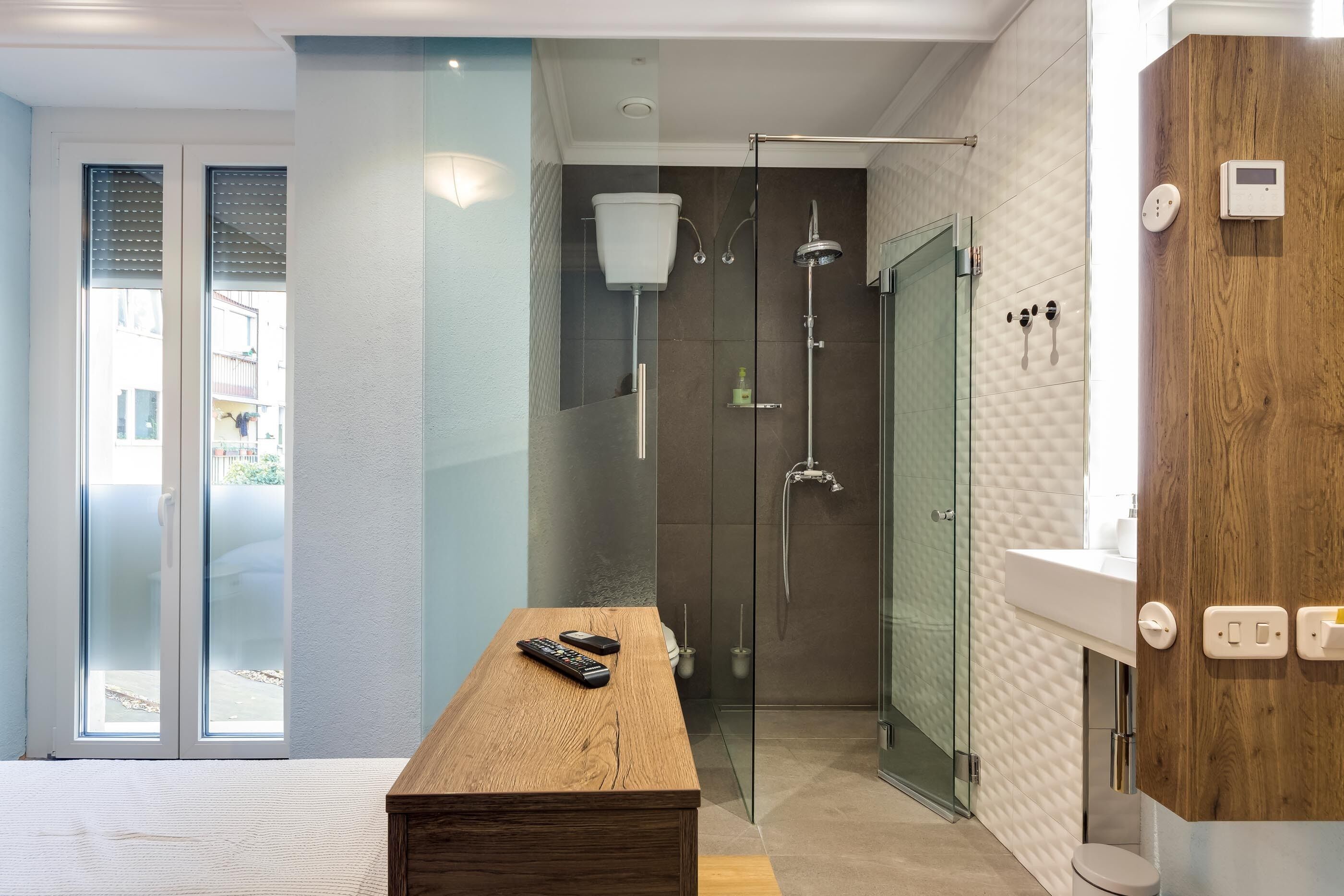 Habitación urbana, 1 cama Queen size | Baño | Secadora de cabello 